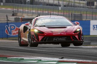 #74 McLaren Artura Trophy Evo of Casey Dennis and James Li, RWE Motorsport, McLaren Trophy America, Pro-Am, SRO America, Circuit fo the Americas, Austin, TX, April 2025.
 | Brian Cleary/SRO