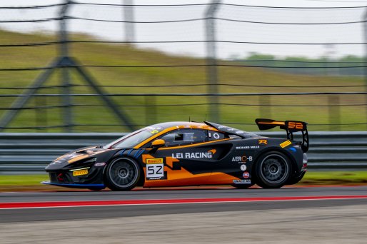 #52 McLaren Artura Trophy Evo of Jason Guzman and Chris Leichtweis, AeroB Motorsports powered by Skip Barber Racing, McLaren Trophy America, SRO America, Circuit fo the Americas, Austin, TX, April 2025.
 | Brian Cleary/SRO
