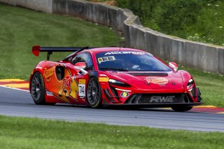 #74 McLaren Artura Trophy Evo of Casey Dennis and James Li, RWE Motorsport, McLaren Trophy America, Pro-Am, SRO America, Road America, Elkhart Lake, WI, August 2025.
 | Brian Cleary/SRO